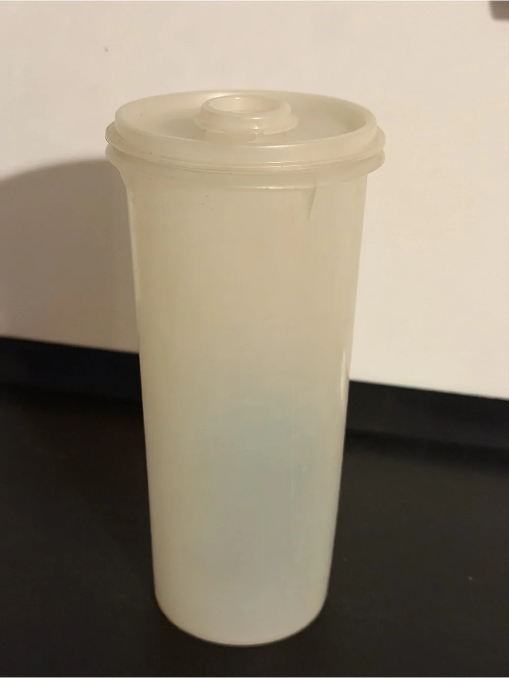 Vintage Tupperware 262-2 Clear Beverage Container With Flip Top Lid 564-39